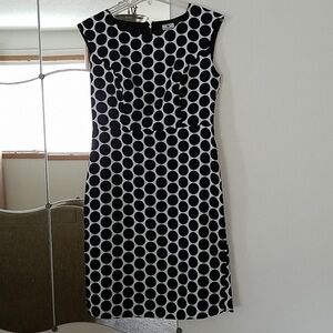 Worthington Black and White Circle Pattern Midi Dress